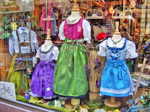 Trachten.- und Dirndlmode: Tradition und Eleganz